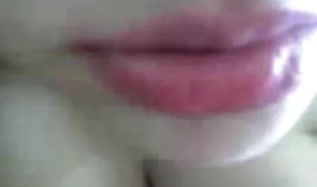 این دختر با یک مربی ورزشی همسر خود را تقلب می کند و روی دانلود رایگان فیلم سینمایی نیمه سکسی آلت تناسلی خود می پرید