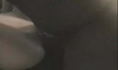 بلوند در سکس گروهی شرکت کرد و فیلم داستانی نیمه سوپر همه را تیراندازی کرد