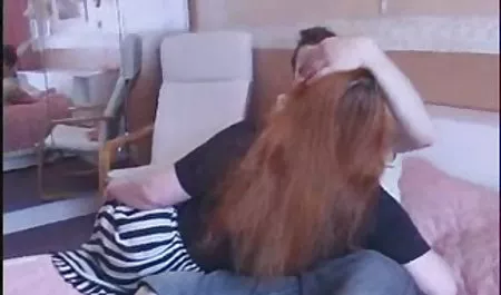 مشاعره بزرگ, لاتین, مادر دوست داشتنی با پورن نیمه پشت صحنه