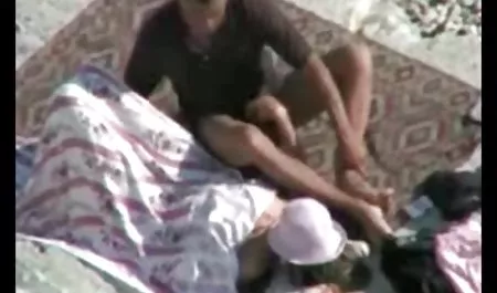 دخترک معصوم, انگشت دانلود فیلم سکسی نیمه ﮐﺲ
