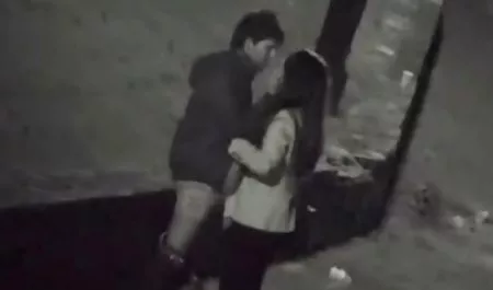 دوست دختر, فیلم مخفیانه از دختر, کیر فیلم نیمهسکسی مالی, سپس, بر روی پله ها