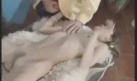 پسر دانلود فيلم نيمه سكسي با مامان